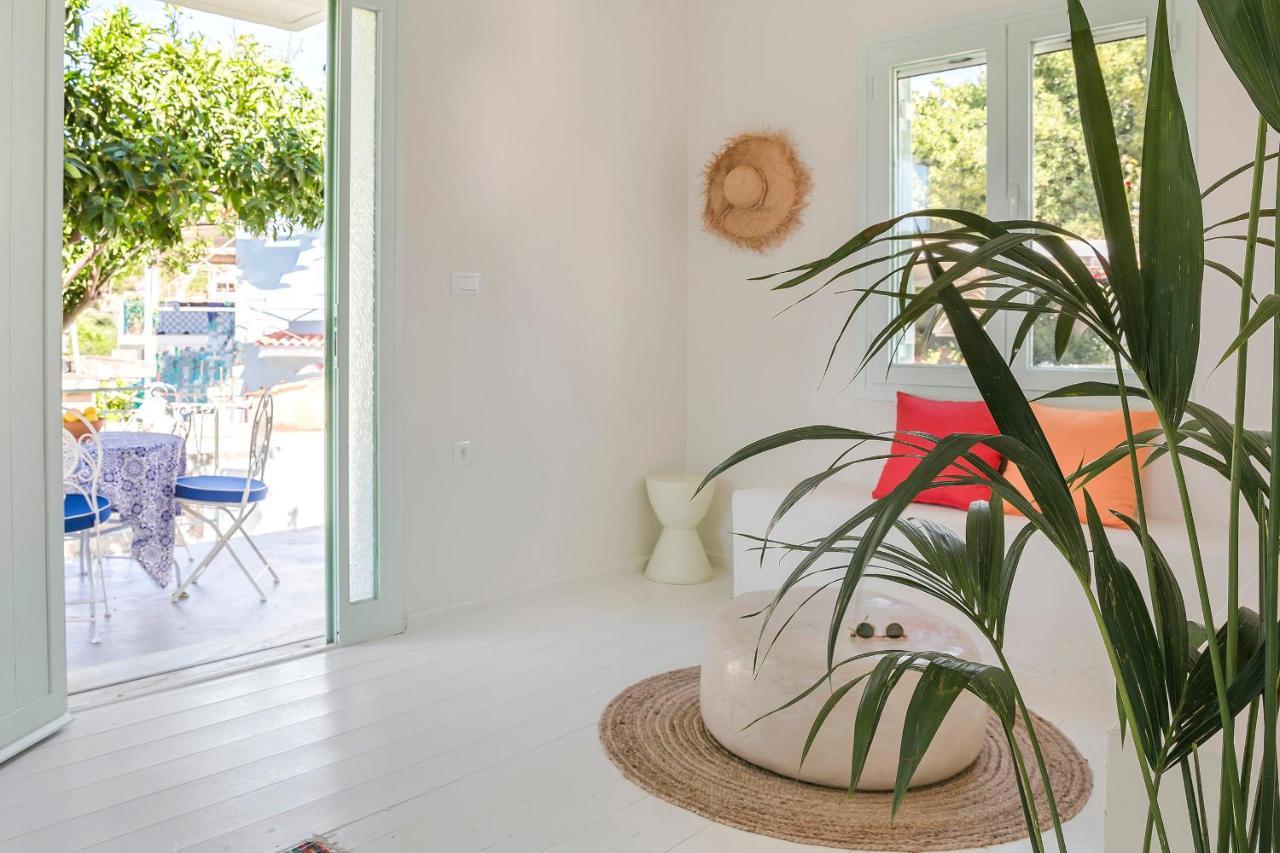 Bohemian Nest - Cheerful 2-Bedroom Villa With Pool Dhavgáta Exterior photo