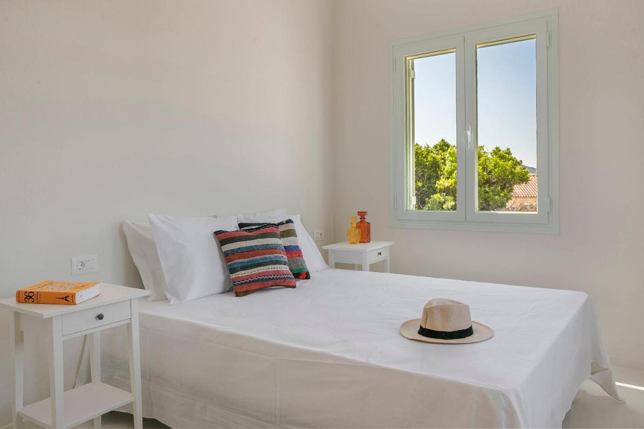 Bohemian Nest - Cheerful 2-Bedroom Villa With Pool Dhavgáta Exterior photo