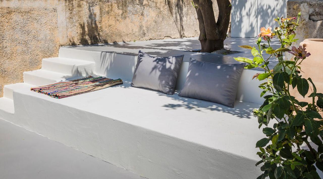 Bohemian Nest - Cheerful 2-Bedroom Villa With Pool Dhavgáta Exterior photo